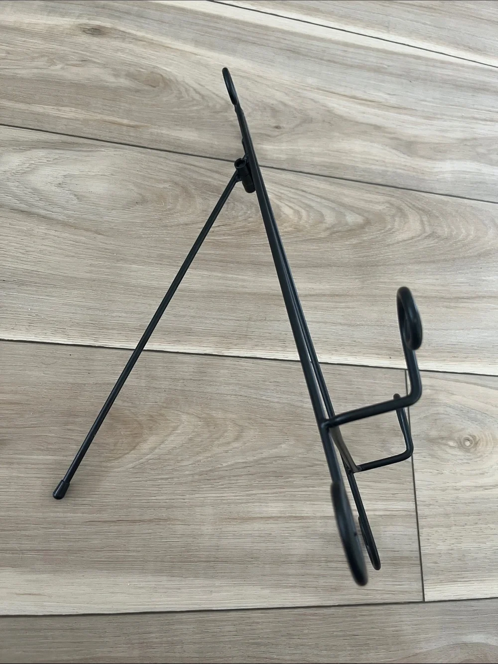 Black Decorative Metal Easel Stand for Wall Decor